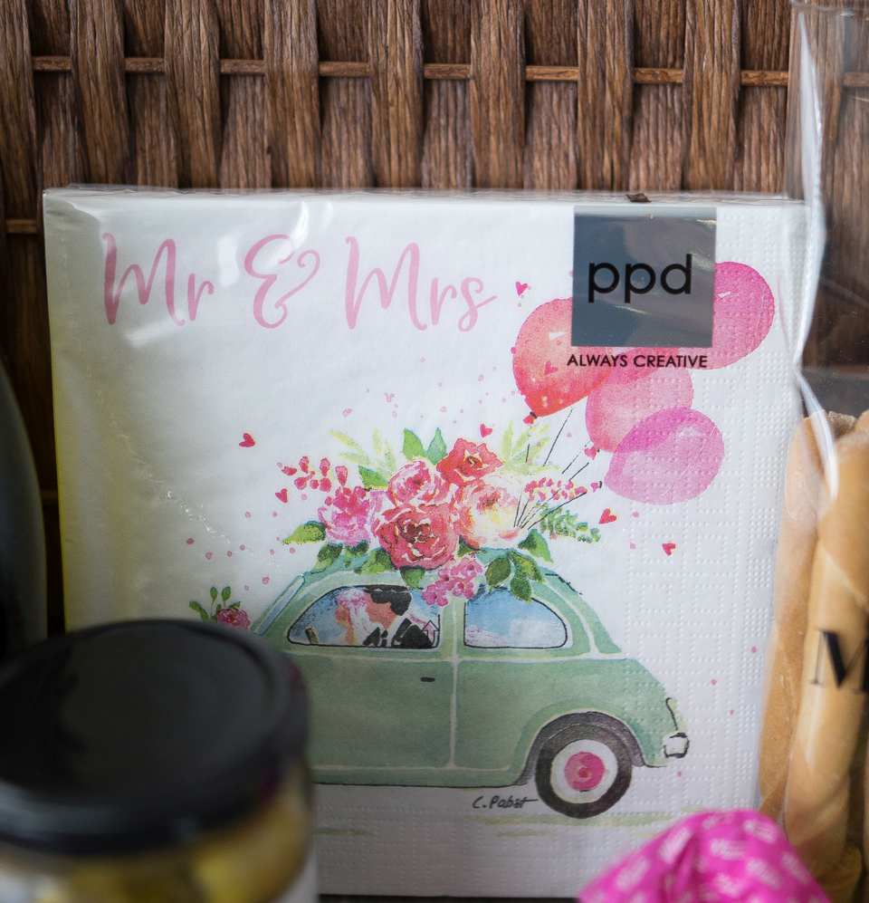 Geschenkkorb „Zur Hochzeit