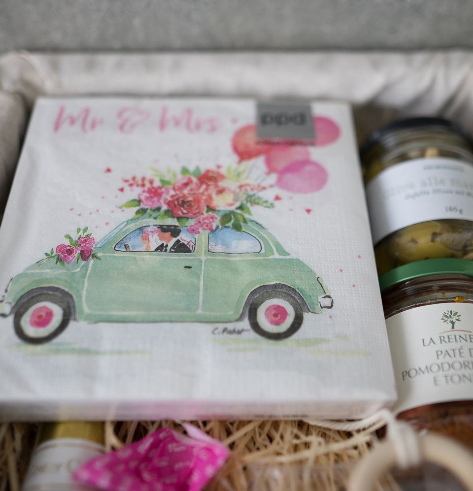 Geschenkkorb „Zur Hochzeit